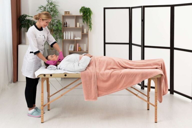 Wie man die perfekte Massageliege für verschiedene Therapien auswählt
